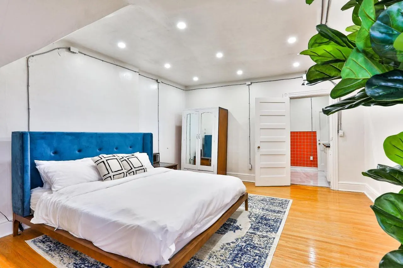 Capsule hotel Time Capsule - Value Inn Toronto
