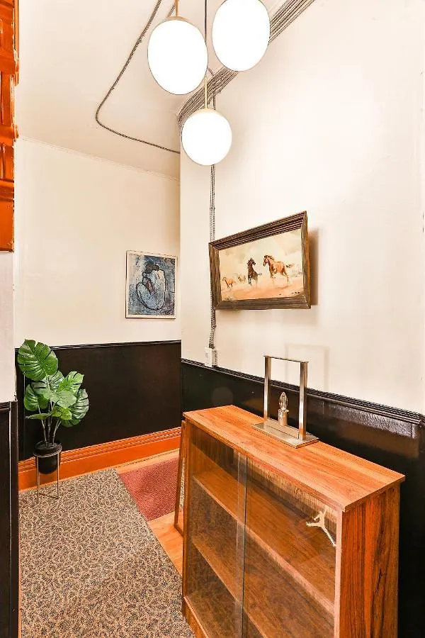 Time Capsule - Value Inn Toronto Canada