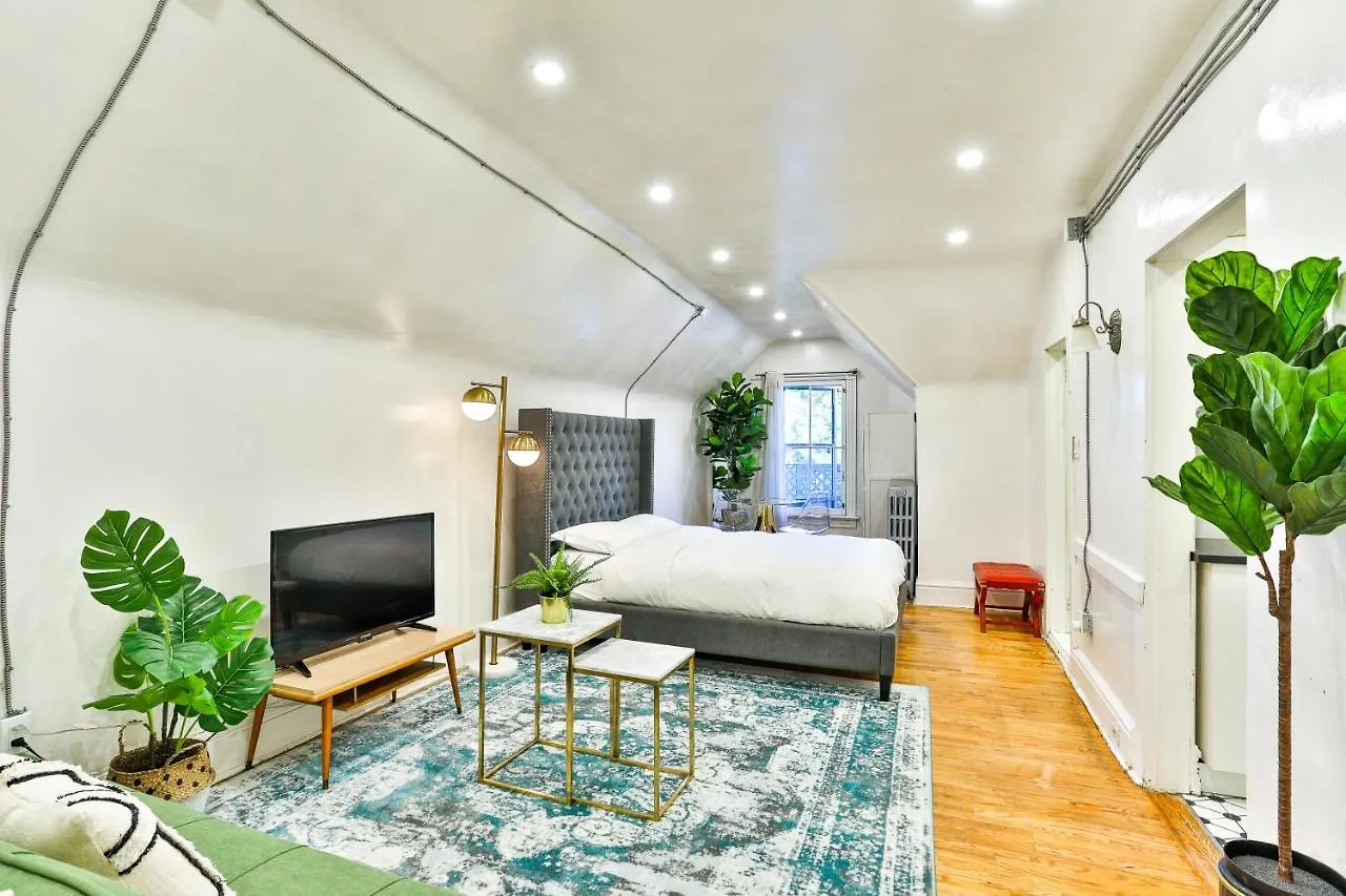 Capsule hotel Time Capsule - Value Inn Toronto